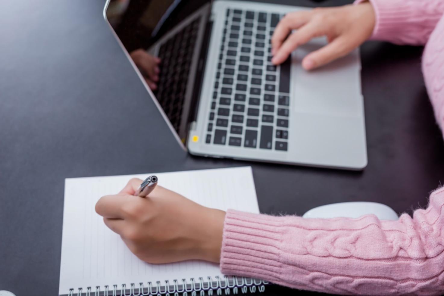 Processus d'organisation et de numérisation des archives financières chez coravexilion à Limoges